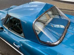 Bild 41/50 von Chevrolet Corvette Sting Ray Convertible (1966)