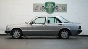 Bild 2/32 von Mercedes-Benz 190 E 1.8 (1991)