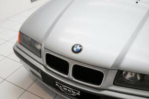 Imagen 18/28 de BMW 325i (1994)