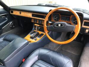 Bild 8/12 von Jaguar XJ S H.E. (1983)
