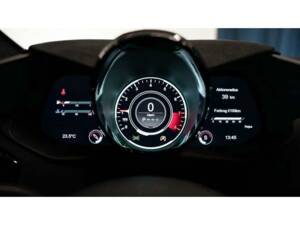 Bild 7/8 von Aston Martin Vantage V8 (2019)