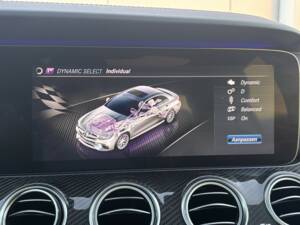 Bild 32/47 von Mercedes-Benz AMG E 63 S 4MATIC+ (2018)