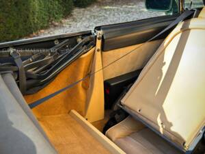 Image 44/100 de Alfa Romeo 2.0 Spider (1993)