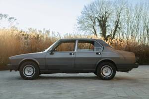 Image 5/50 of Alfa Romeo Alfetta Quadrifoglio Oro (1984)