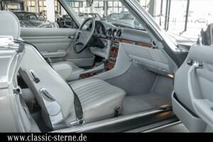 Immagine 13/15 di Mercedes-Benz 560 SL (1987)