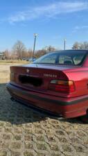 Bild 7/57 von BMW 320i (1993)