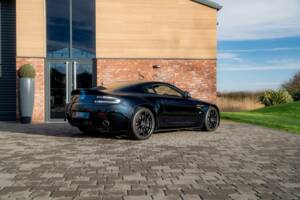 Bild 31/77 von Aston Martin V12 Vantage AMR (2018)