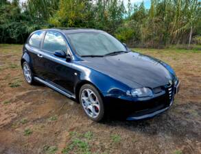 Imagen 3/31 de Alfa Romeo 147 3.2 GTA (2002)