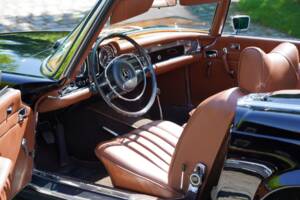 Image 2/11 of Mercedes-Benz 280 SL (1969)