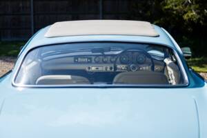 Image 37/50 of Volvo 1800 S (1964)