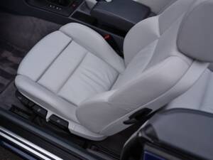 Image 32/50 de BMW 328i (1995)