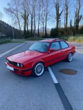 Image 101/180 de BMW 316i (1989)