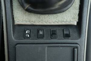 Bild 36/50 von Porsche 944 (1985)