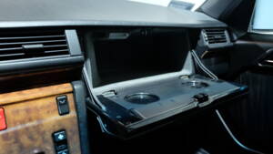 Imagen 24/40 de Mercedes-Benz 250 TD (1990)