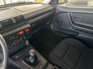 Image 13/21 of BMW 316i Compact (1994)