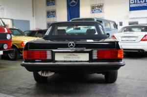 Image 10/38 de Mercedes-Benz 560 SL (1987)
