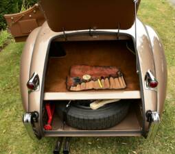 Image 31/50 de Jaguar XK 120 OTS (1950)