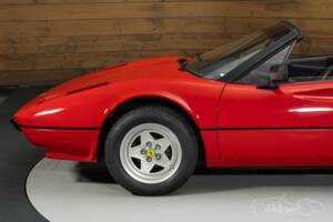 Image 8/8 of Ferrari 308 GTSi (1982)