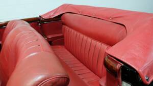 Image 13/30 of Mercedes-Benz 220 S Cabriolet (1957)