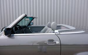Image 54/97 de Mercedes-Benz 560 SL (1987)