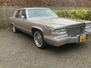 Bild 1/8 von Cadillac Brougham Elegance (1992)
