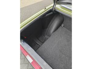 Immagine 37/50 di Mercedes-Benz 230 CE (1982)