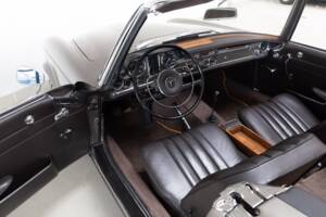 Image 11/35 de Mercedes-Benz 230 SL (1966)