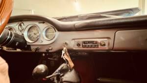 Image 8/13 of FIAT 2300 S Coupé (1964)