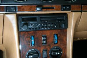 Image 15/50 de Mercedes-Benz 420 SL (1987)