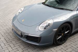 Image 28/50 of Porsche 911 Carrera (2016)