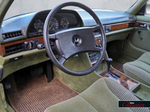 Afbeelding 11/18 van Mercedes-Benz 280 SE (1981)