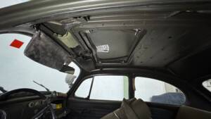 Image 32/84 of Volkswagen Beetle 1200 (1969)