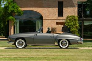Imagen 5/50 de Mercedes-Benz 190 SL (1962)