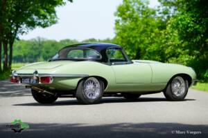 Image 47/60 de Jaguar E-Type (1969)