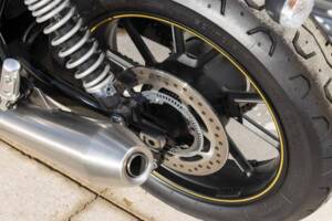 Immagine 32/42 di Triumph Street Twin Bonneville (2021)