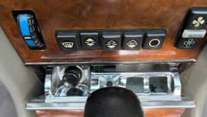 Image 88/88 of Mercedes-Benz 380 SL (1984)