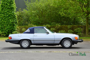 Afbeelding 8/50 van Mercedes-Benz 380 SL (1983)