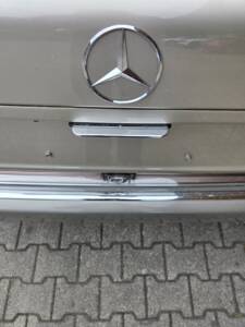 Image 20/103 de Mercedes-Benz 300 SE (1991)