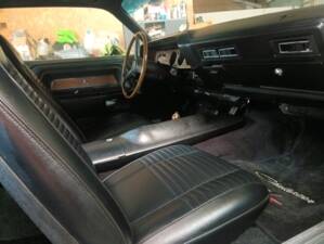 Image 21/36 of Dodge Challenger R/T (1970)