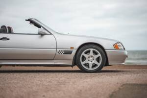 Image 19/42 de Mercedes-Benz SL 320 "Mille Miglia" (1995)