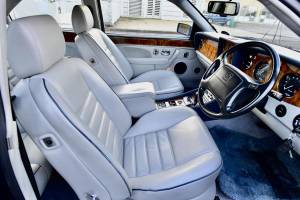Bild 34/50 von Bentley Continental R (1996)
