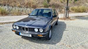 Image 22/100 of BMW 323i (1984)