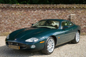 Image 14/50 of Jaguar XKR (2001)