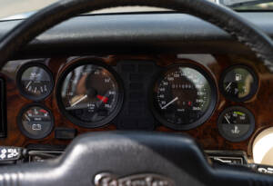 Bild 17/23 von Daimler Double Six (1992)