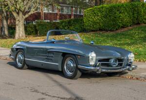 Image 2/25 de Mercedes-Benz 300 SL Roadster (1961)