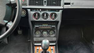 Imagen 55/69 de Mercedes-Benz 190 E 2.3-16 (1985)