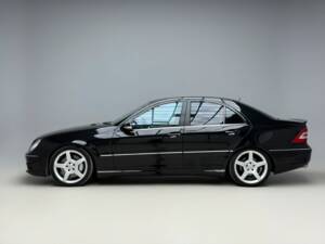 Image 8/27 of Mercedes-Benz C 55 AMG (2005)