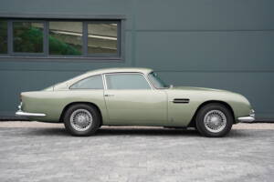 Image 3/41 de Aston Martin DB 5 (1964)