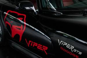 Image 29/50 of Dodge Viper GTS (2005)