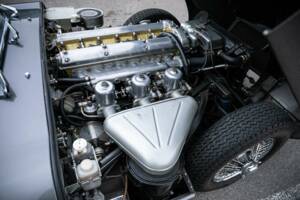 Bild 23/39 von Jaguar E-Type 4.2 (1966)